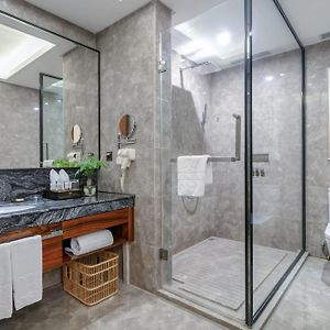 Japanese-Style Queen Room